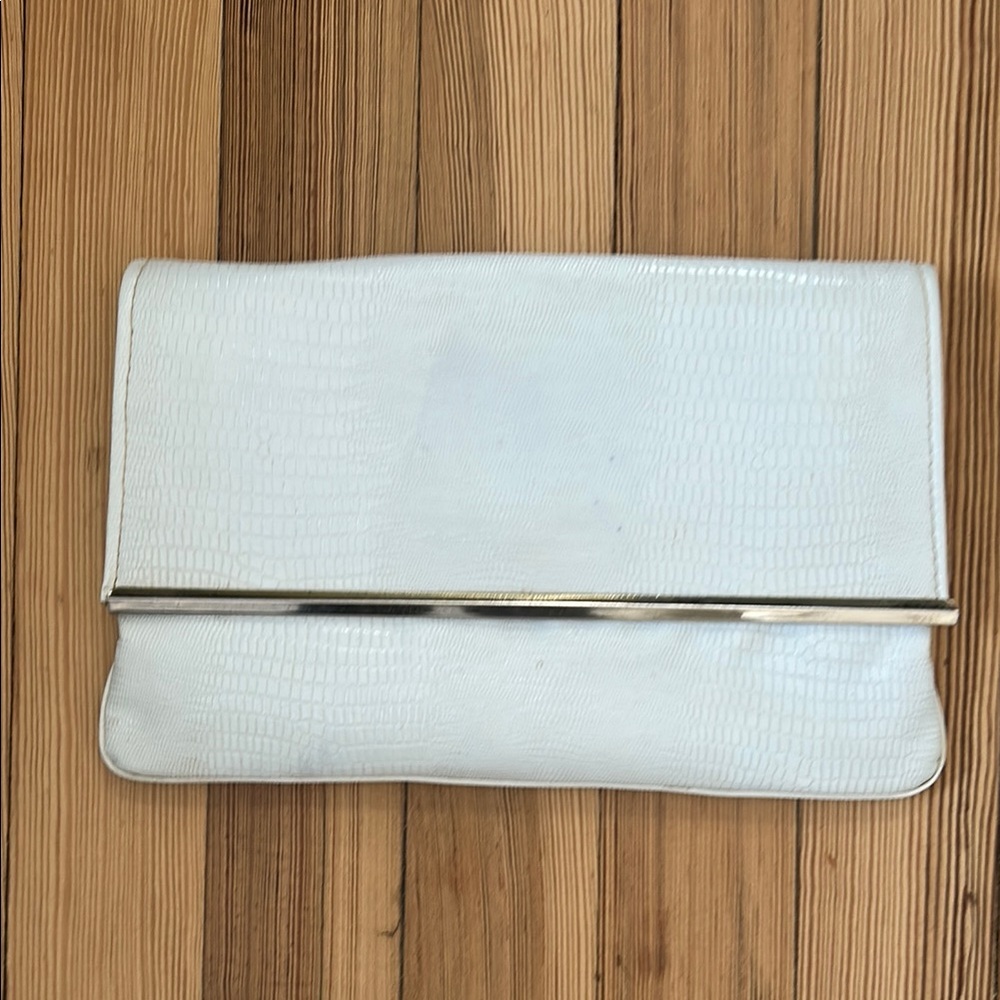 Vintage White Embossed Clutch Purse Handbag Chain Strap 80s